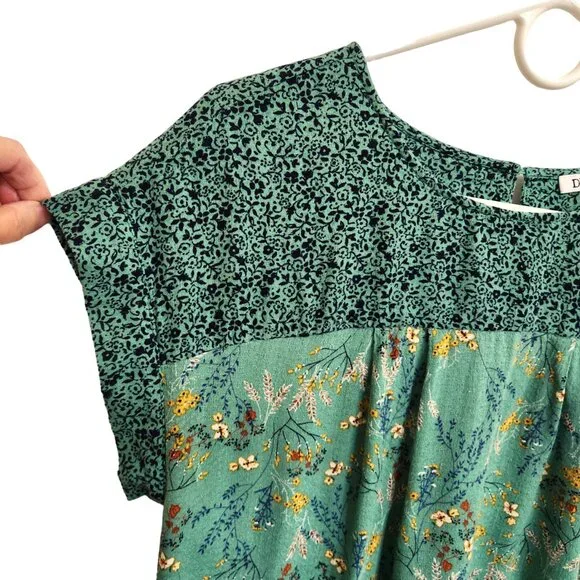 DR2 Green with Navy & Yellow Print Short Sleeved Pullover Blouse Size M - Picture 2 of 12
